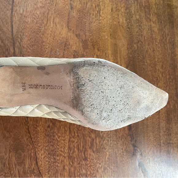 Manolo Blanhik cap-toe quilted heels size 39.5 - classic Chanel vibe - Picture 6 of 6